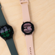 Dos relojes Galaxy Watch 4.